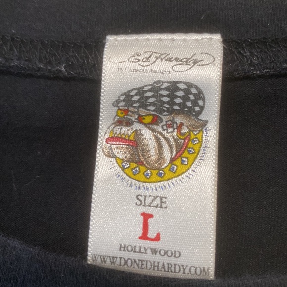 Ed Hardy Black Short Sleeve Tee with Red and Blue Design - Picture 5 of 7